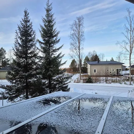 Moekki Golf-kentaen Vieressae Chalet